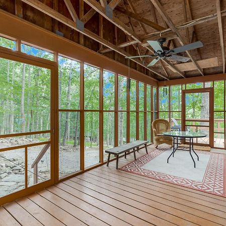 Secluded W Hot Tub, Fire Pit, Deck & Updated Wifi Great Cacapon Bagian luar foto