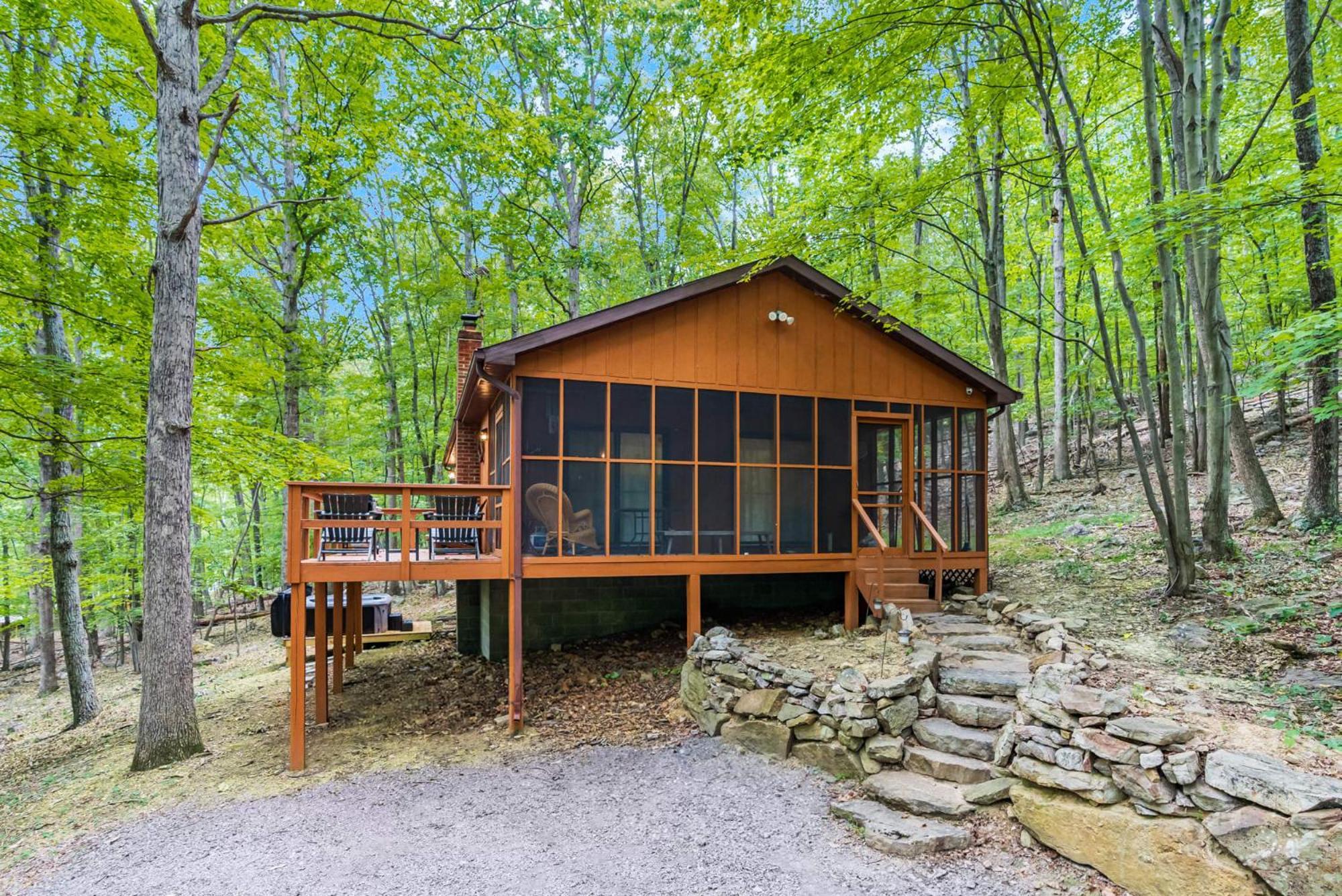 Secluded W Hot Tub, Fire Pit, Deck & Updated Wifi Great Cacapon Bagian luar foto